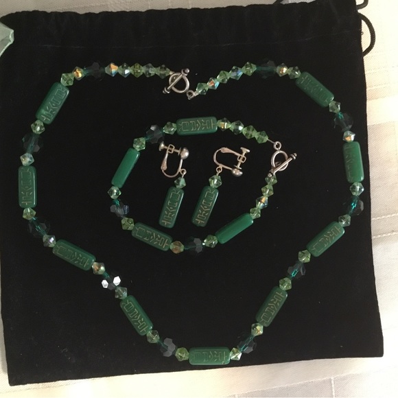 HP-HANDMADE THREE PIECE SETCRYSTAL&GLASS NECKLACE, BRACELET&CLIP DANGLE EARRINGS - Picture 5 of 8